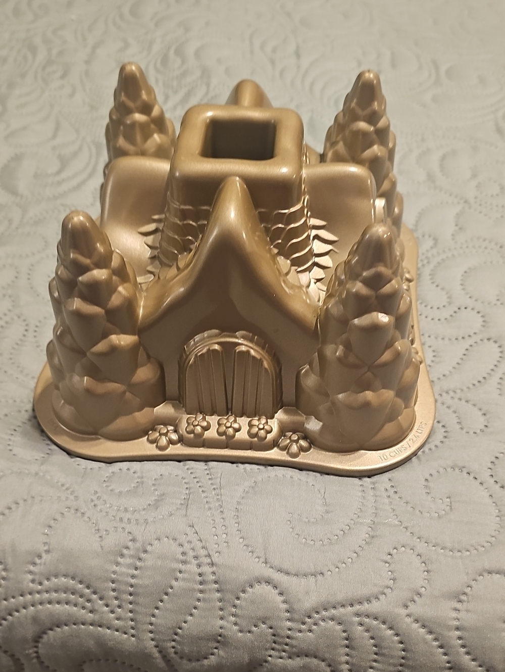 Nordic Ware Gold Castle Bundt Pan